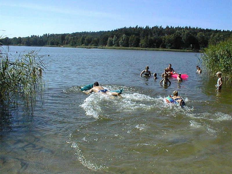Finnhaussiedlung Am Garder See Lohmen  Exterior foto